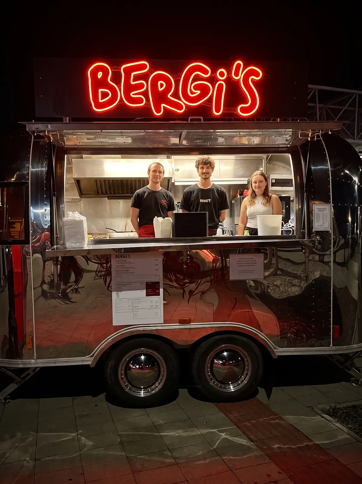 Neon Bergi’s — realizace Neonworld
